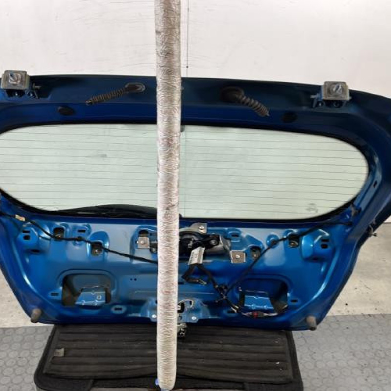 Malle/Hayon arriere FORD FIESTA 6 Photo n°11