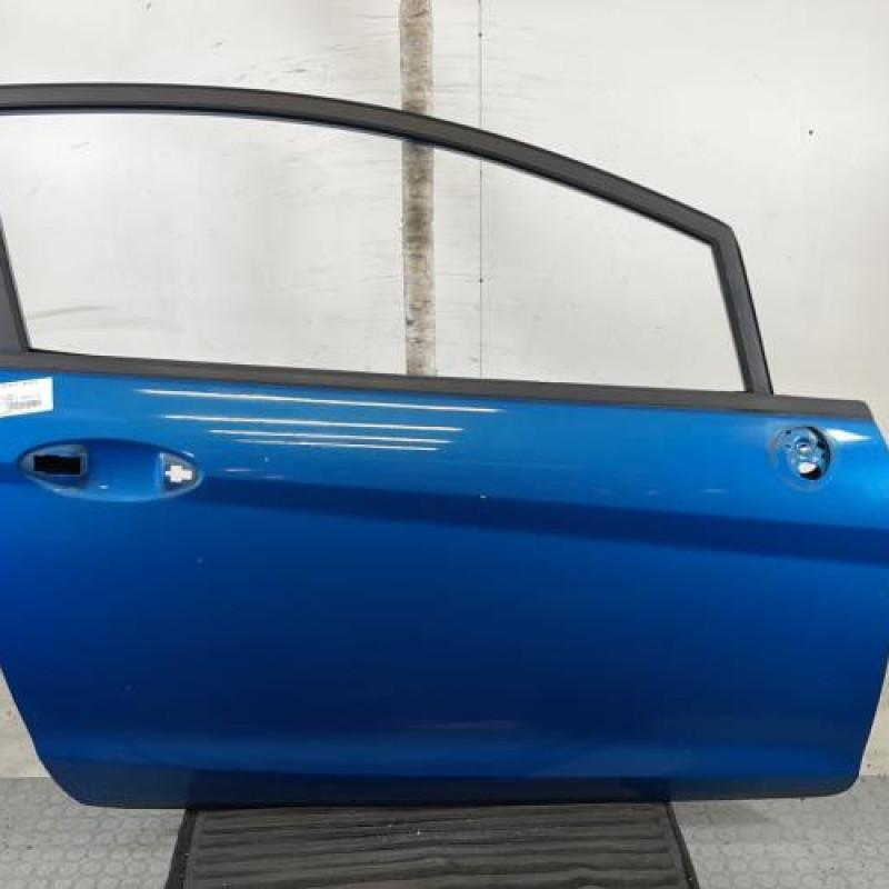 Porte avant droit FORD FIESTA 6 Photo n°1