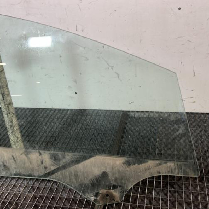 Vitre avant droit FORD FIESTA 6 Photo n°2