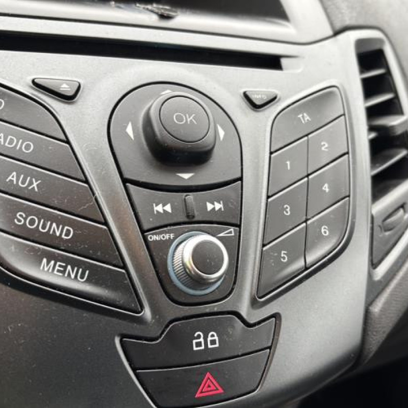 Vitre avant droit FORD FIESTA 6 Photo n°20