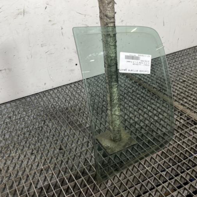 Custode arriere gauche (porte) RENAULT CLIO 2 Photo n°2