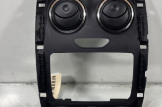 Aerateur tableau de bord DACIA DUSTER 1 Photo n°1