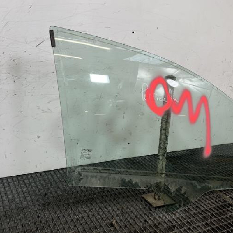 Vitre avant droit FIAT PUNTO EVO 3 Photo n°3