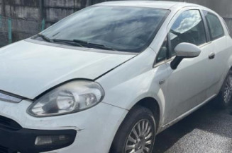 Vitre avant droit FIAT PUNTO EVO 3