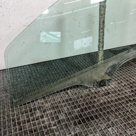 Vitre avant gauche FIAT PUNTO EVO 3