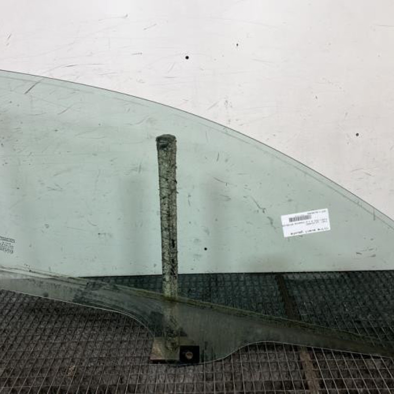 Vitre avant gauche FIAT PUNTO EVO 3 Photo n°4