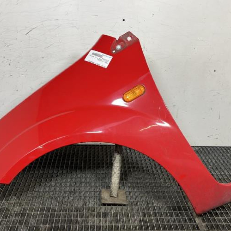 Aile avant gauche FORD FIESTA 5 Photo n°1