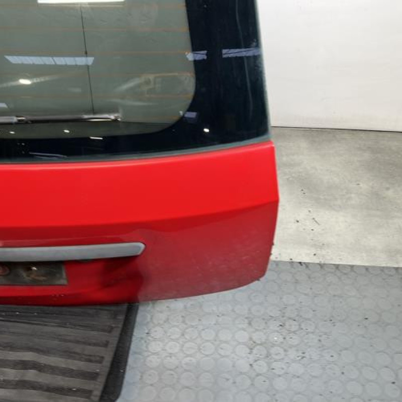 Malle/Hayon arriere FORD FIESTA 5 Photo n°4