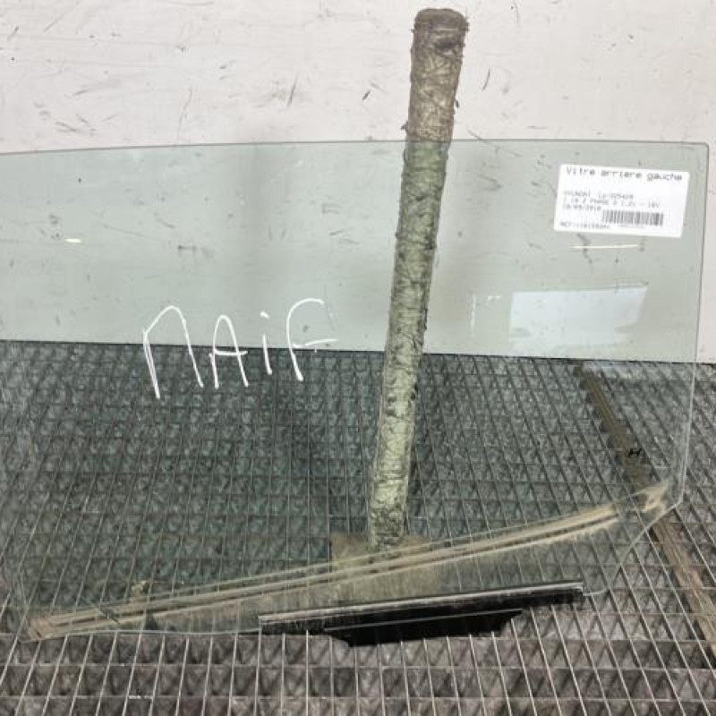 Vitre arriere gauche HYUNDAI I 10 2 Photo n°1