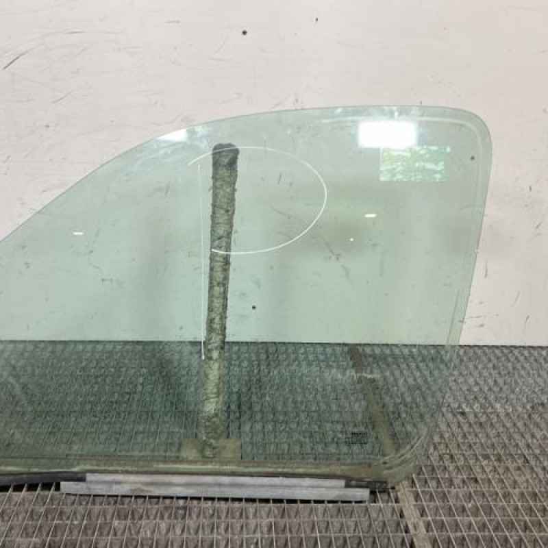 Vitre avant gauche RENAULT KANGOO 1 Photo n°1