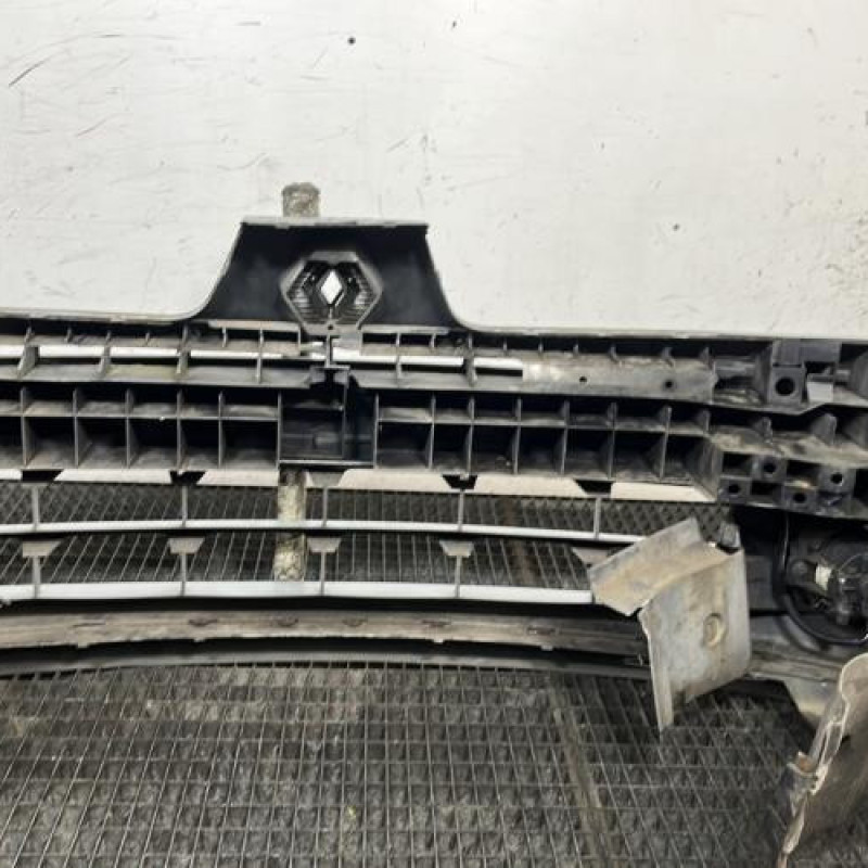 Pare choc avant RENAULT CLIO 2 Photo n°5