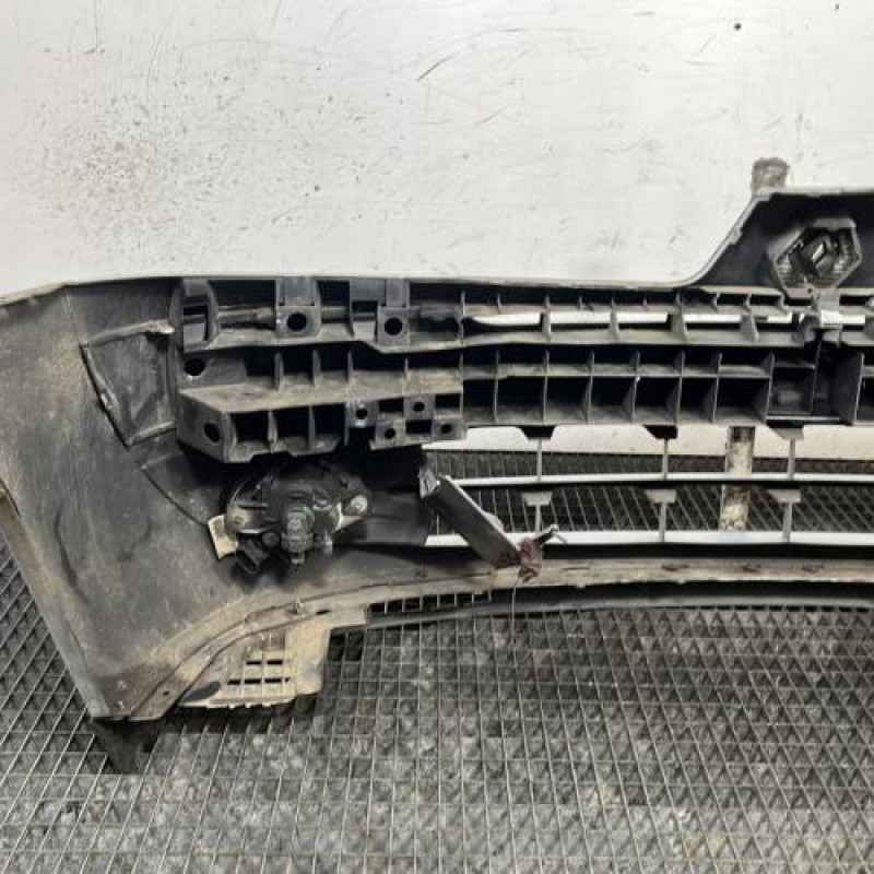 Pare choc avant RENAULT CLIO 2 Photo n°6