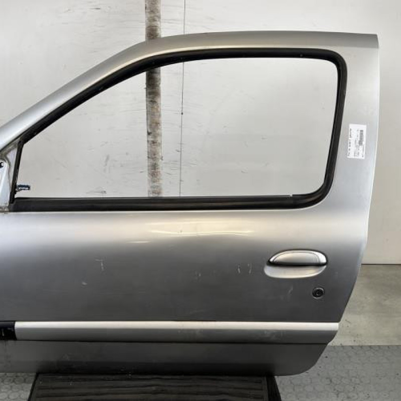 Porte avant gauche RENAULT CLIO 2 Photo n°1