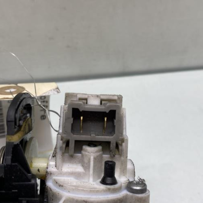 Bouton de coffre RENAULT CLIO 2 Photo n°3