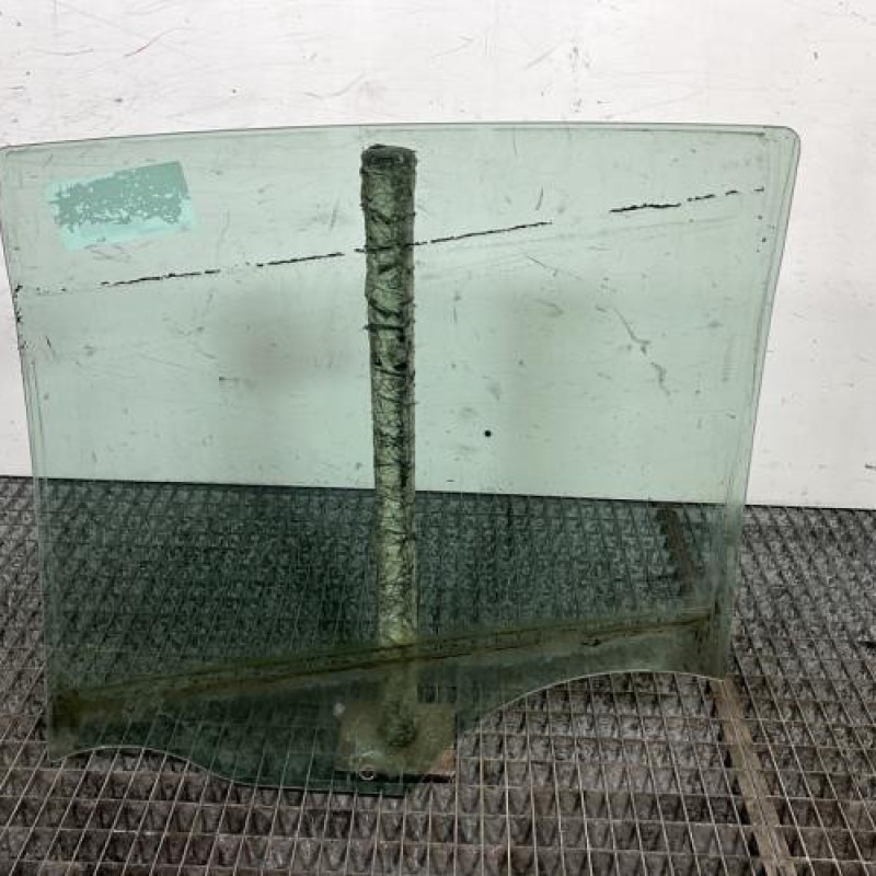 Vitre arriere droit RENAULT CLIO 3 Photo n°4