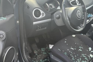 Vitre arriere droit RENAULT CLIO 3