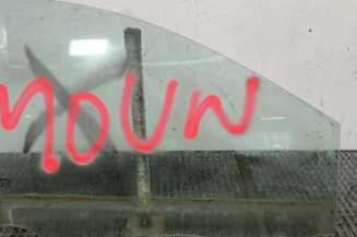 Vitre avant droit RENAULT CLIO 3 Photo n°1