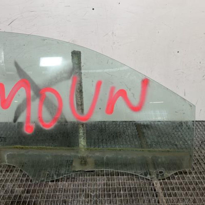 Vitre avant droit RENAULT CLIO 3 Photo n°1