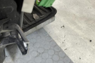 Porte avant droit PEUGEOT 208 1