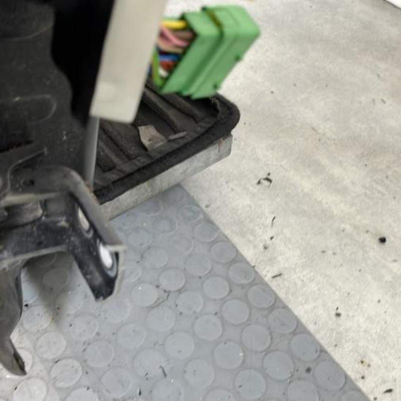 Porte avant droit PEUGEOT 208 1 Photo n°5