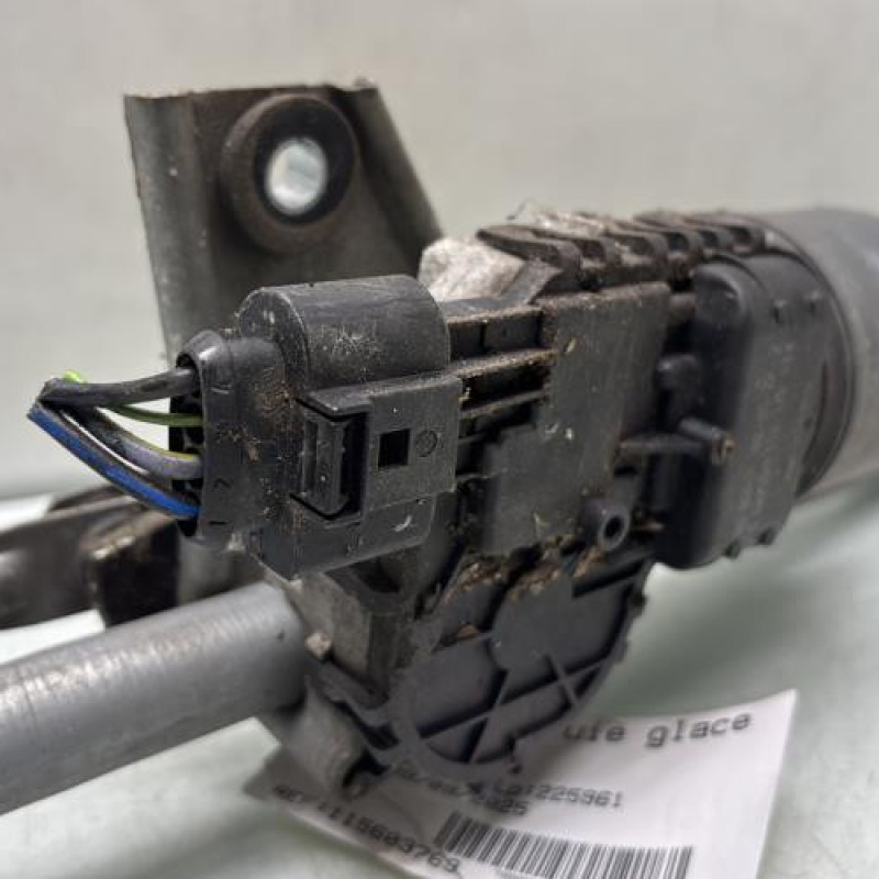 Moteur essuie glace avant ALFA ROMEO 147 Photo n°8