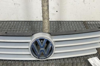 Calandre VOLKSWAGEN POLO 3 Photo n°1