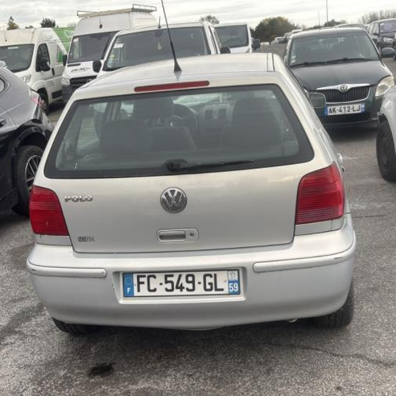 Capot VOLKSWAGEN POLO 3 Photo n°14