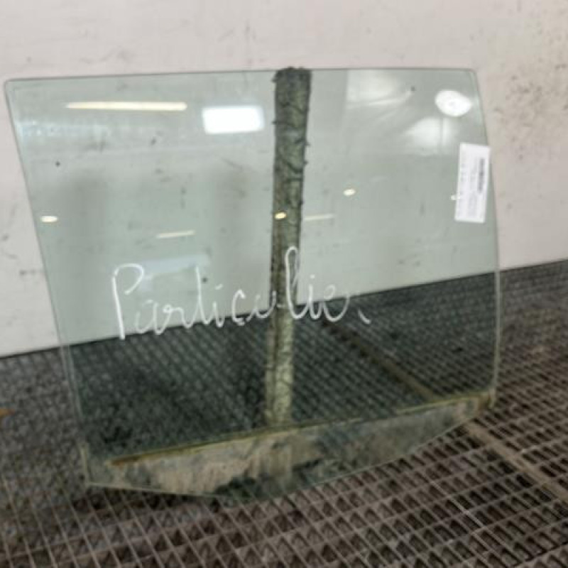 Vitre arriere droit VOLKSWAGEN POLO 3 Photo n°3