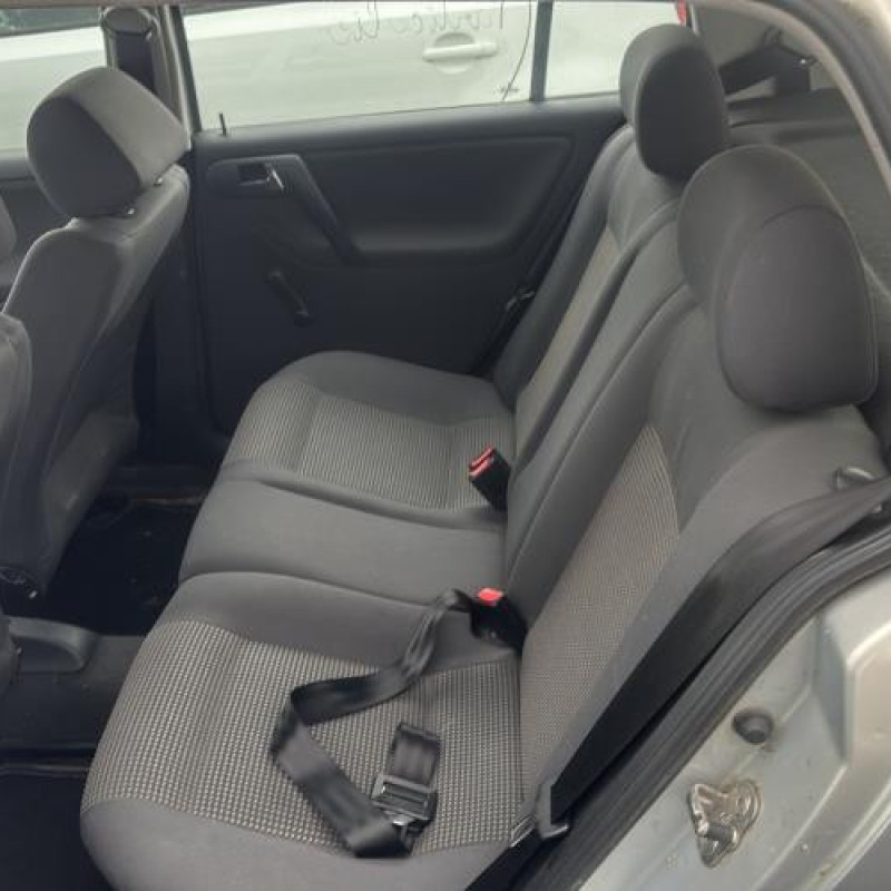 Vitre arriere droit VOLKSWAGEN POLO 3 Photo n°19