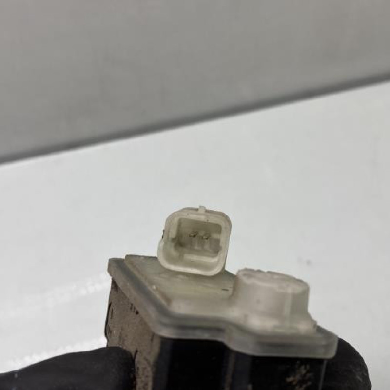 Actionneur verrou trappe d'essence CITROEN C3 3 SOCIETE Photo n°3