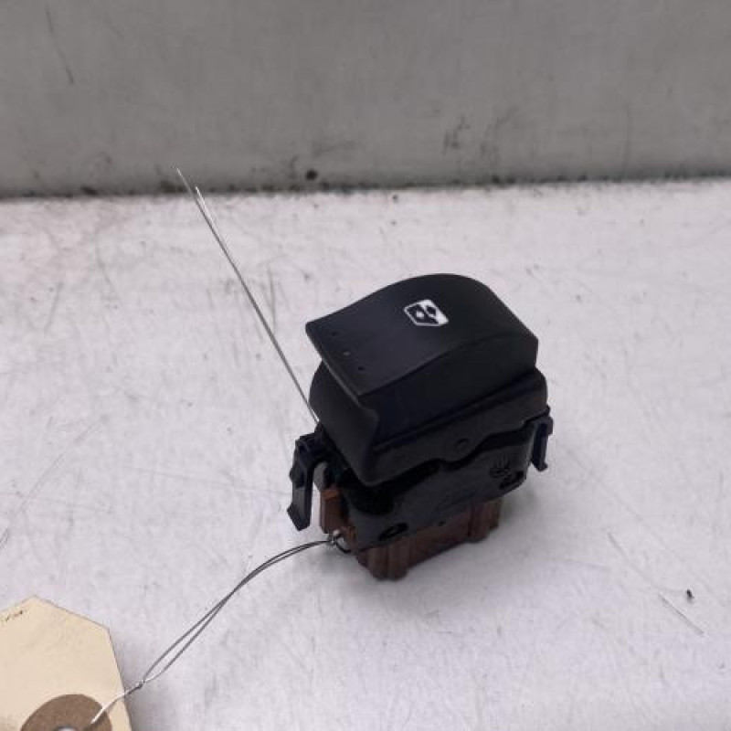 Interrupteur de leve vitre avant droit RENAULT TRAFIC 2 Photo n°1