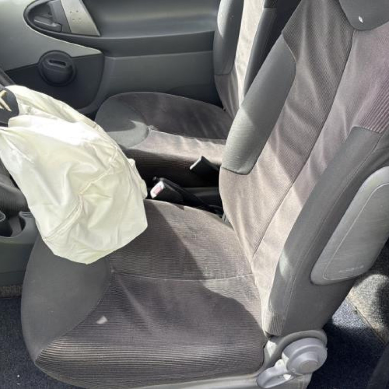 Bouton de coffre CITROEN C1 1 Photo n°18