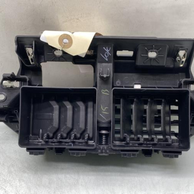 Aerateur tableau de bord PEUGEOT 208 2 Photo n°4