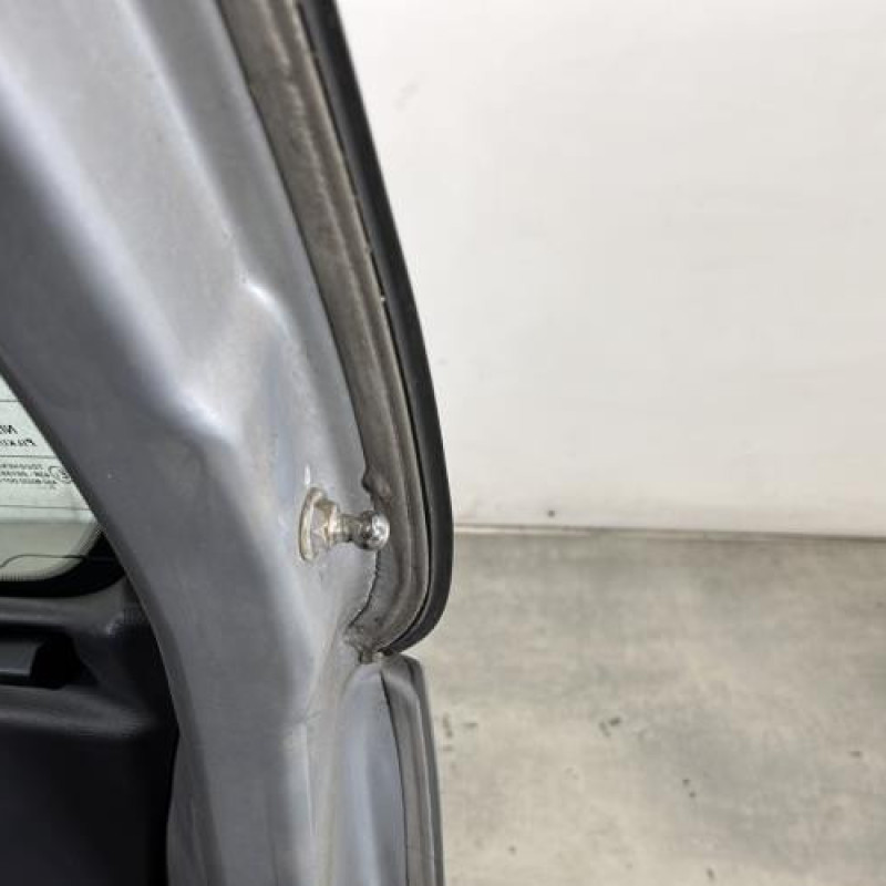 Malle/Hayon arriere NISSAN MICRA 3 Photo n°9