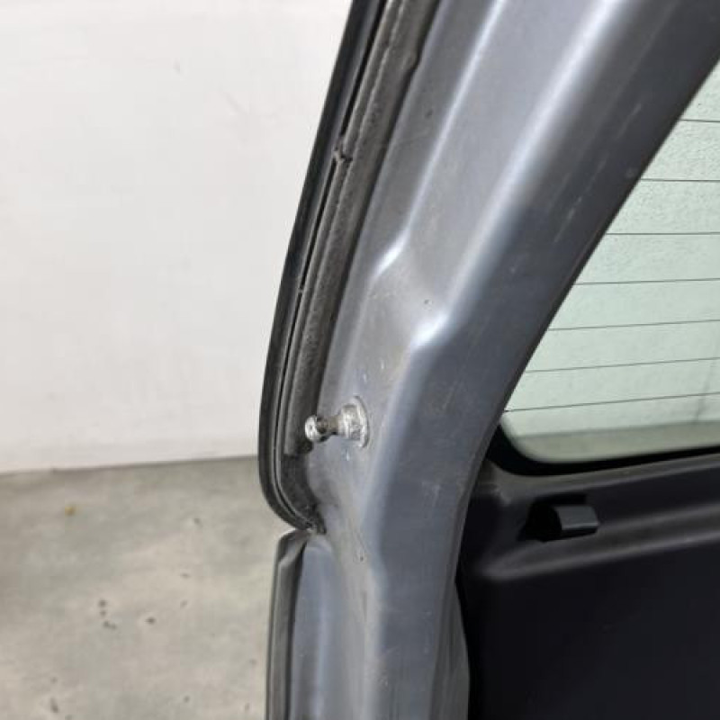 Malle/Hayon arriere NISSAN MICRA 3 Photo n°10