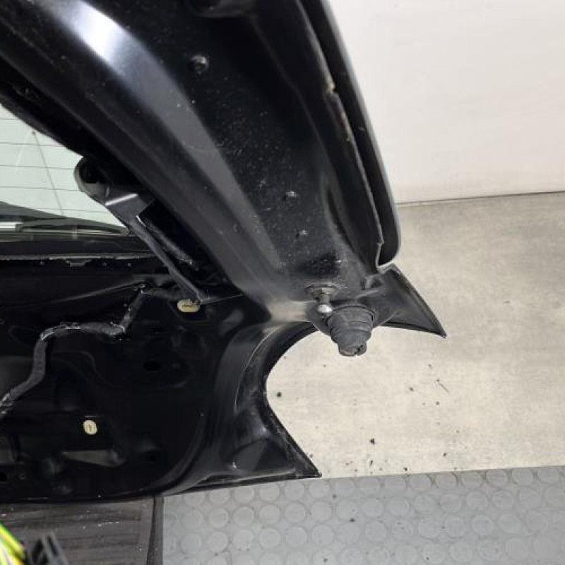 Malle/Hayon arriere PEUGEOT 208 1 Photo n°8