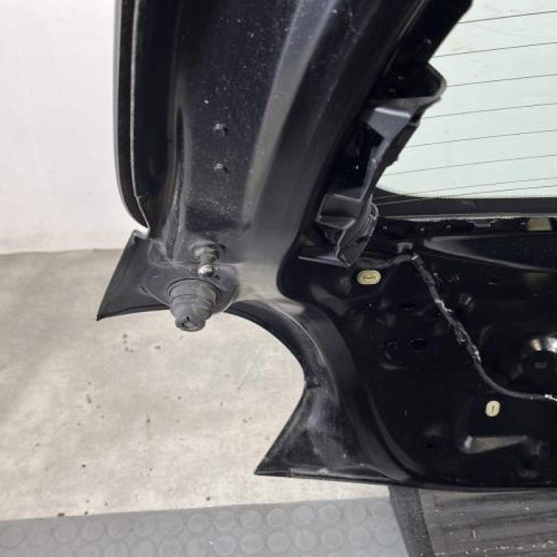 Malle/Hayon arriere PEUGEOT 208 1 Photo n°9