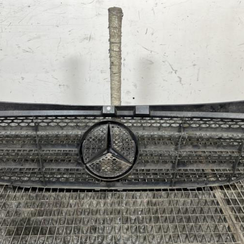Calandre MERCEDES VITO 639 Photo n°4