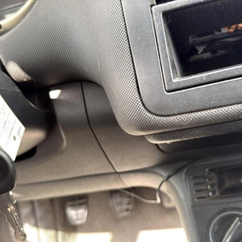 Calandre VOLKSWAGEN POLO 3 Photo n°19