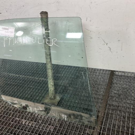 Vitre arriere droit PEUGEOT 306