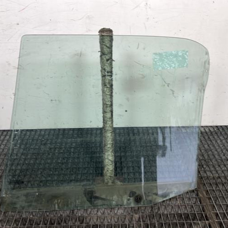 Vitre arriere droit PEUGEOT 306 Photo n°4