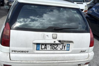 Vitre arriere droit PEUGEOT 306