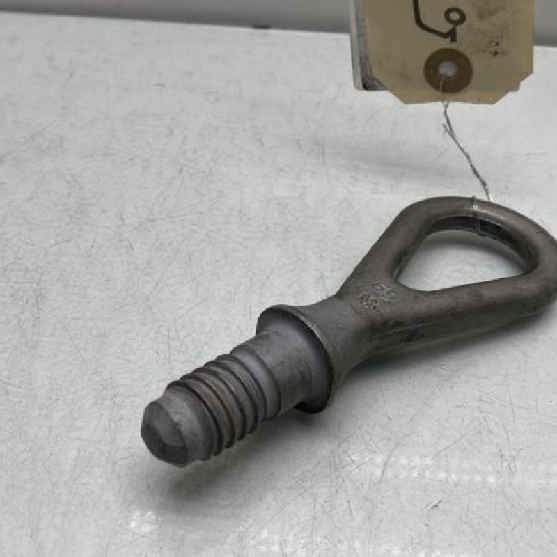 Crochet de remorquage AUDI A6 3 Photo n°2