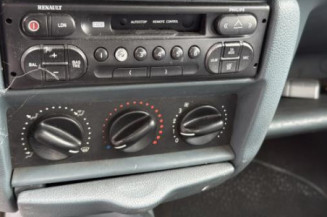 Bouton de warning RENAULT KANGOO 1