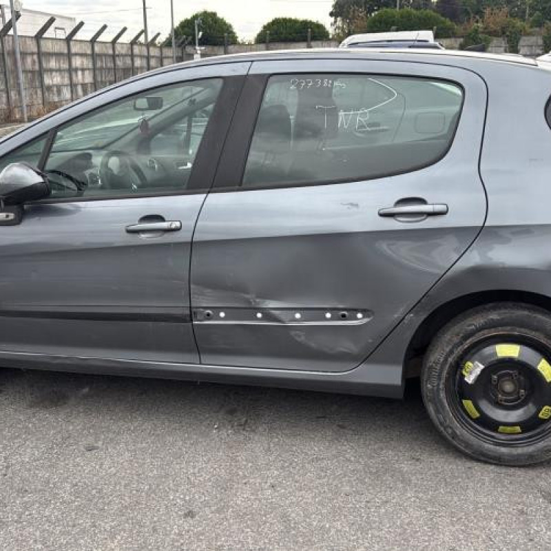 Malle/Hayon arriere PEUGEOT 308 1 Photo n°17