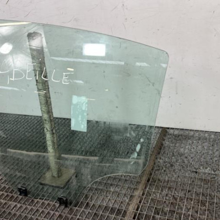 Vitre arriere gauche PEUGEOT 208 1