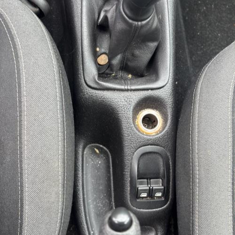 Moteur PEUGEOT 206 Photo n°16