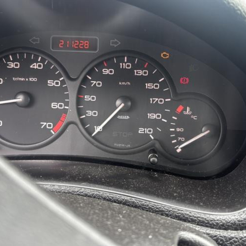 Moteur PEUGEOT 206 Photo n°17