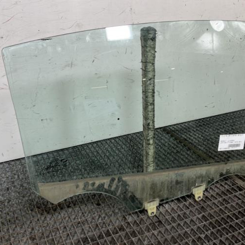 Vitre arriere droit RENAULT LATITUDE Photo n°2