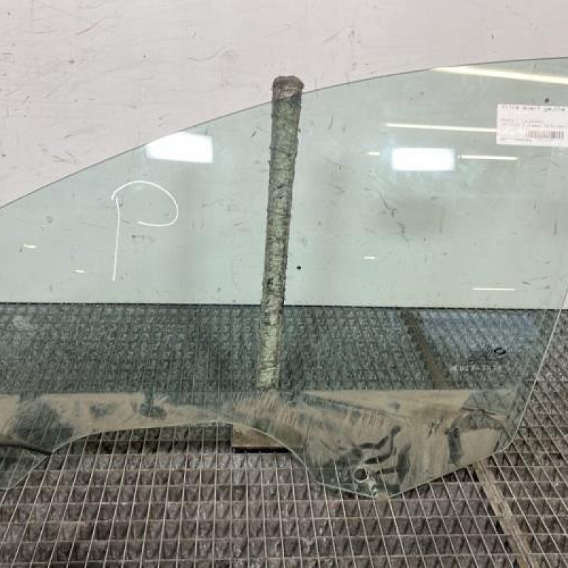 Vitre avant gauche RENAULT LATITUDE Photo n°1